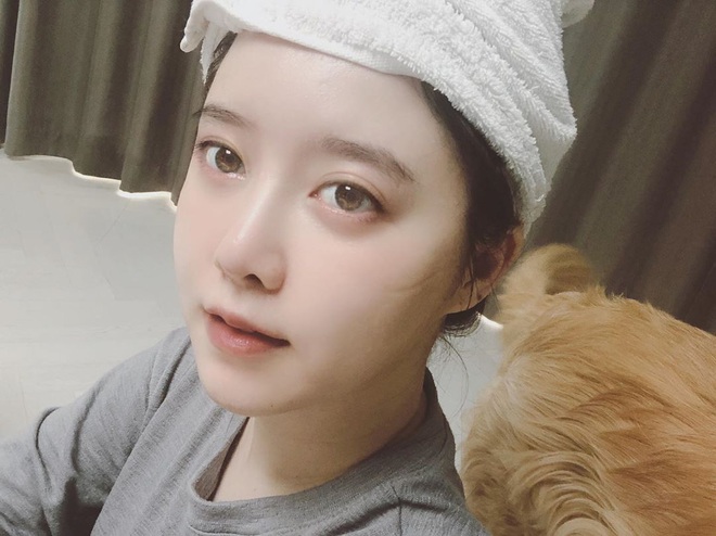 Goo Hye Sun gây xôn xao khi  đăng tải ảnh selfie với dòng chú thích kì lạ: Tôi vừa đấu dao với người ngoài hành tinh - Ảnh 3.