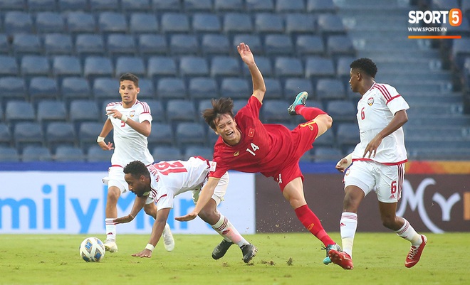 Dư âm U23 Việt Nam 0-0 U23 UAE: Khoảnh khắc ấn tượng của chiến binh sao vàng chống chọi những gã khổng lồ Tây Á - Ảnh 8.