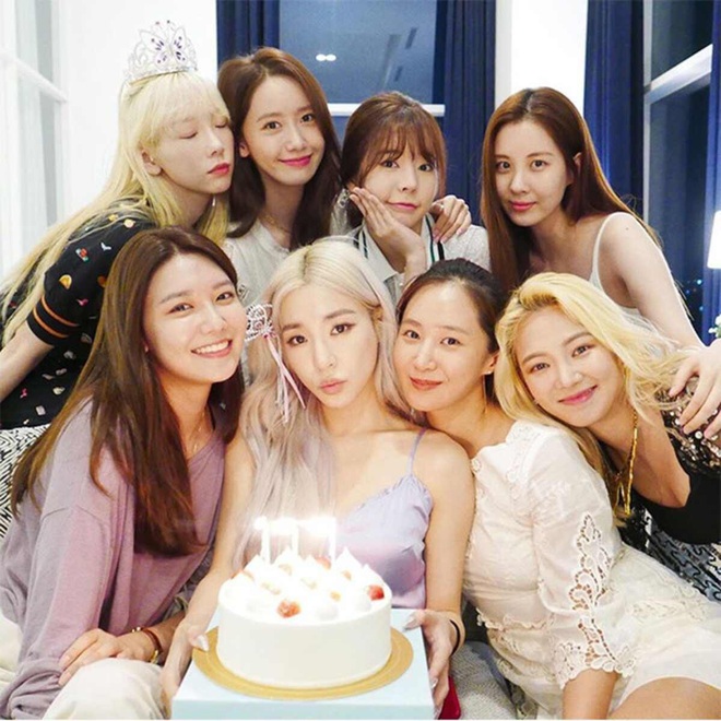 Top 30 nh&oacute;m nhạc nữ hot nhất hiện nay: TWICE bị đ&agrave;n em đẩy xa, Red Velvet hay BLACKPINK l&agrave; vương hậu? - Ảnh 10.
