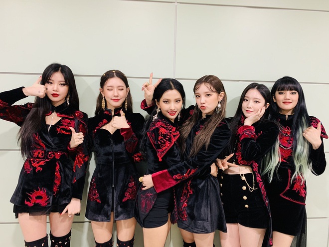 Top 30 nh&oacute;m nhạc nữ hot nhất hiện nay: TWICE bị đ&agrave;n em đẩy xa, Red Velvet hay BLACKPINK l&agrave; vương hậu? - Ảnh 3.