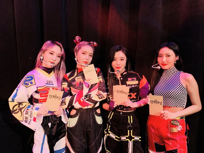 Top 30 nh&oacute;m nhạc nữ hot nhất hiện nay: TWICE bị đ&agrave;n em đẩy xa, Red Velvet hay BLACKPINK l&agrave; vương hậu? - Ảnh 4.