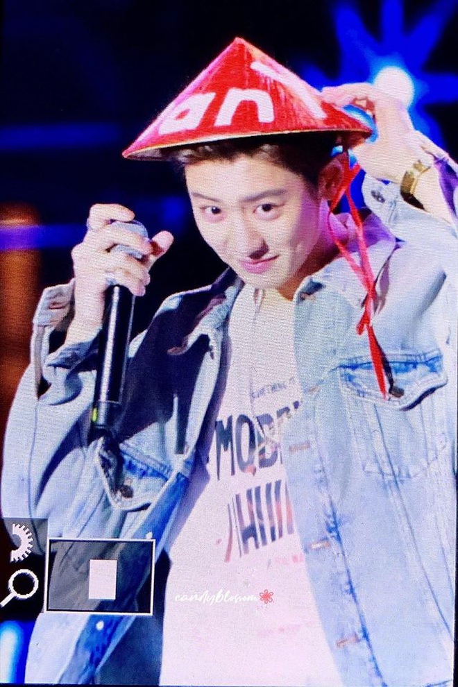 Chanyeol đội n&#243;n l&#225;, sốc v&#236; thời tiết lạnh ở H&#224; Nội nhưng vẫn biểu diễn hết m&#236;nh; Sehun hứa sẽ quay trở lại Việt Nam sớm nhất c&#243; thể - Ảnh 2.