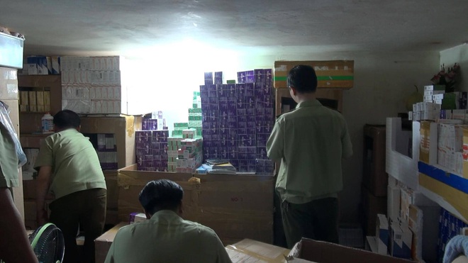 Phát hiện lô hàng thuốc tân dược nghi nhập lậu cực khủng trị giá 3 tỷ đồng ở Sài Gòn - Ảnh 6.