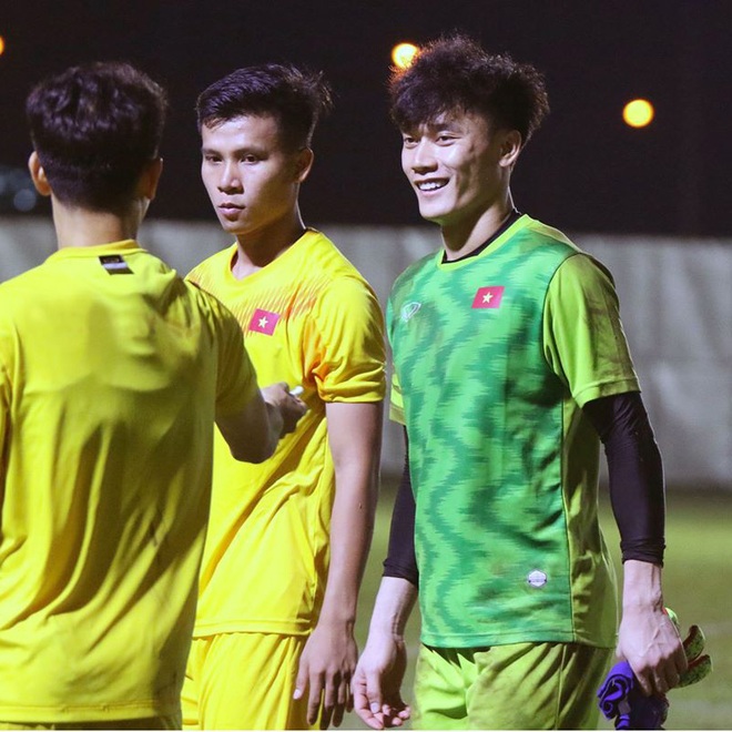 Ba trụ cột U23 Việt Nam phải chườm đá sau buổi tập trước trận đấu với U23 Jordan - Ảnh 7.