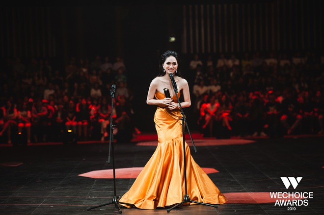 Hương Giang chính thức được vinh danh tại WeChoice Awards, trở thành nghệ sĩ có hoạt động nổi bật nhất năm 2019 - Ảnh 4.