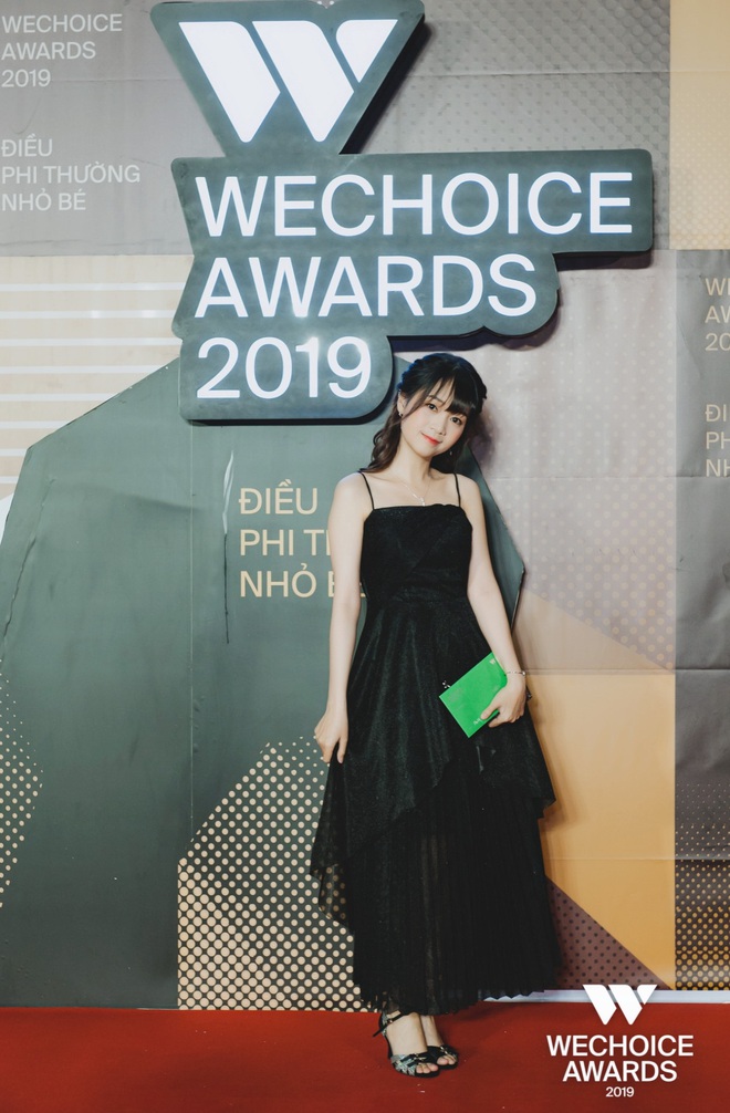 Minh Nghi, Hạ Mi, Chi Chi... mỗi người một vẻ, mười phân vẹn mười trên thảm đỏ gala WeChoice Awards 2019, cả làng game đứng ngồi không yên - Ảnh 4.