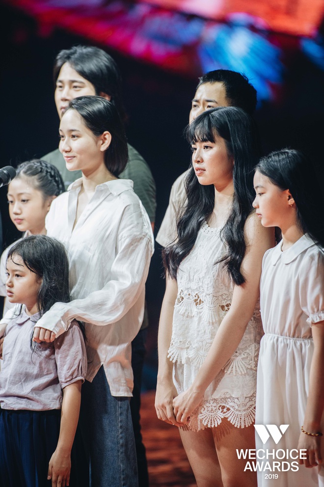 Hành trình Mắt Biếc tại gala WeChoice Awards 2019: Cảm xúc, lắng đọng cùng những con người phi thường nhỏ bé - Ảnh 3.