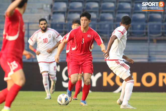 [Bảng D - VCK U23 châu Á] U23 UAE 2-0 U23 Triều Tiên: Thắng dễ Triều Tiên, UAE đẩy Việt Nam vào cửa tử - Ảnh 12.