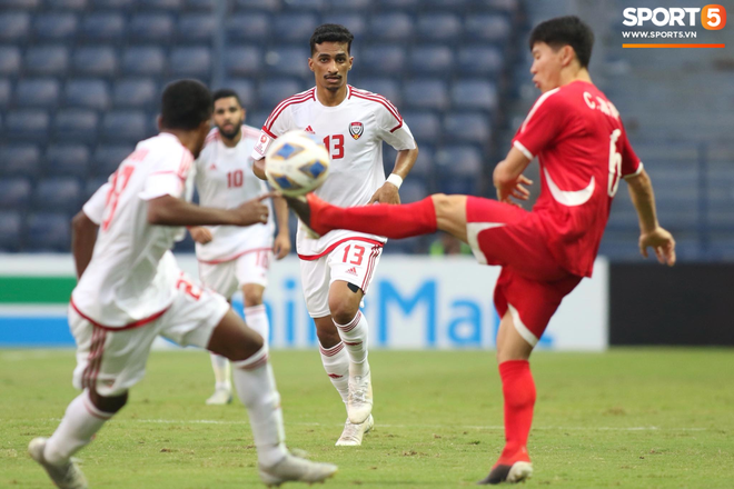 [Bảng D - VCK U23 châu Á] U23 UAE 2-0 U23 Triều Tiên: Thắng dễ Triều Tiên, UAE đẩy Việt Nam vào cửa tử - Ảnh 8.