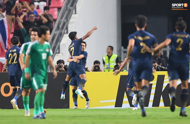 Xuất sắc cầm hòa Iraq, đội tuyển Thái Lan lần đầu tiên trong lịch sử vượt qua vòng bảng giải U23 châu Á - Ảnh 16.