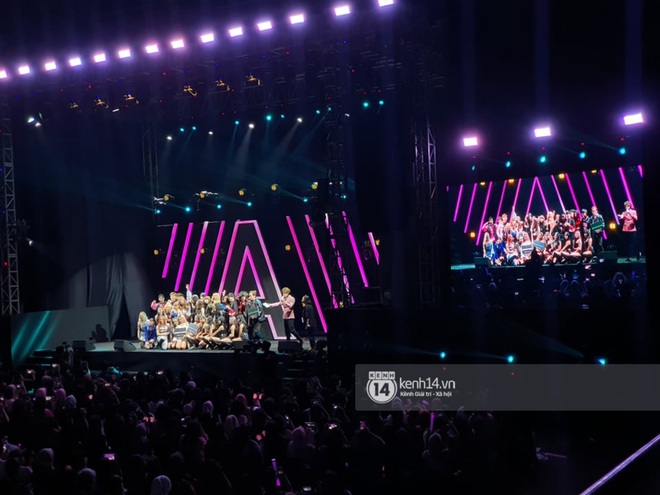 Nhìn lại Awesome Live: Buổi fan meeting sôi động đầu tiên của BLACKPINK trong năm 2020 - Ảnh 14.