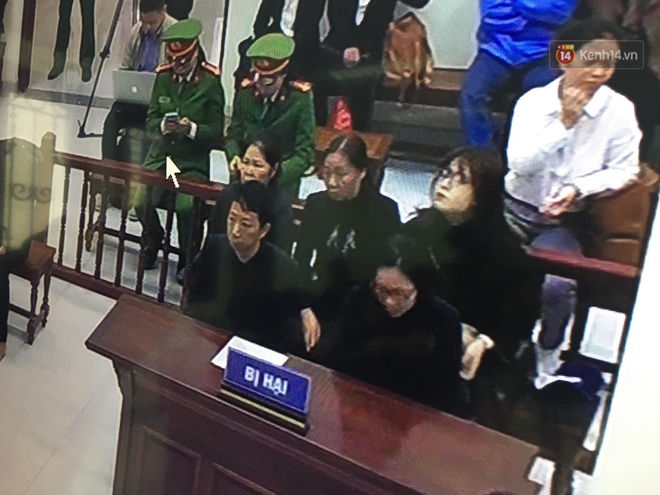 Bị tuyên 24 tháng tù, bà Nguyễn Bích Quy cho rằng mức án quá cao, bản thân không làm gì hổ thẹn lương tâm - Ảnh 3.