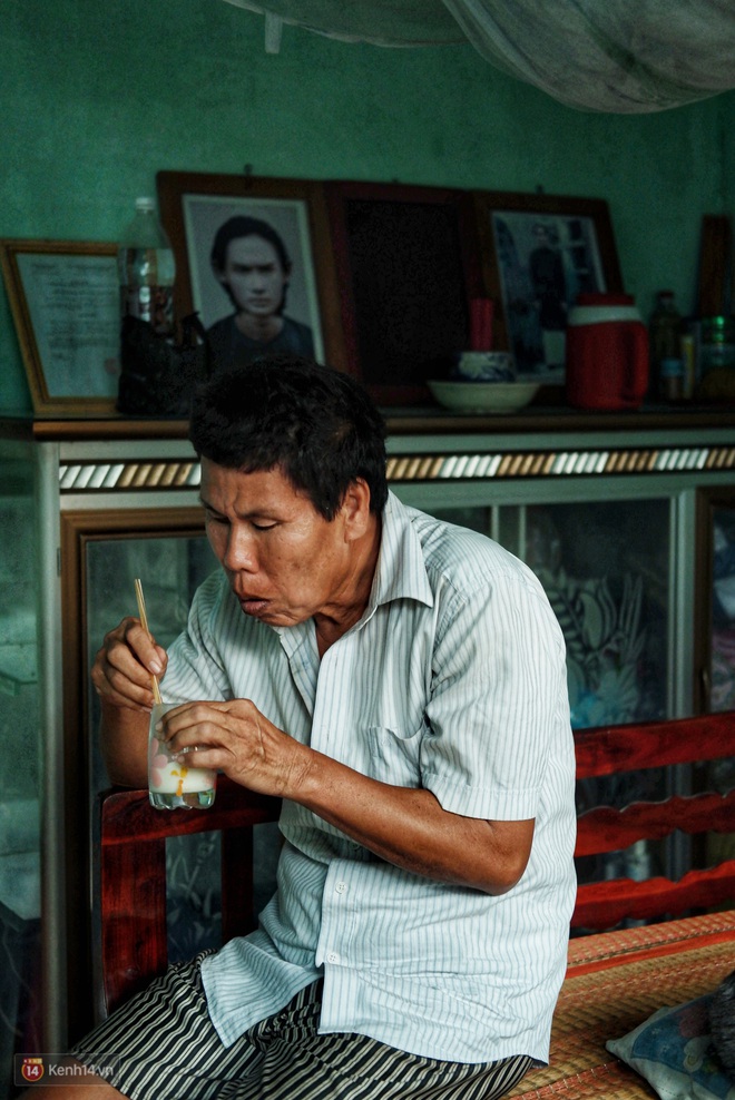 Về xứ Ô Môn nghe chuyện chàng khờ nhặt ve chai nuôi mẹ: Hồi xưa má nuôi mình lớn, giờ tới lượt mình nuôi má! - Ảnh 1.