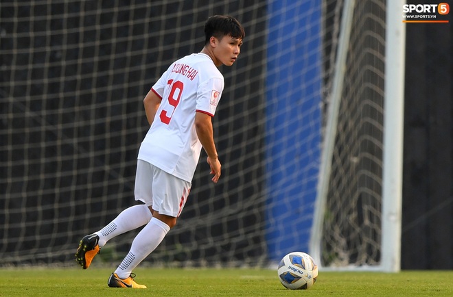 Hai cầu thủ U23 Việt Nam được chăm sóc kỹ trước trận đấu với U23 Triều Tiên - Ảnh 11.