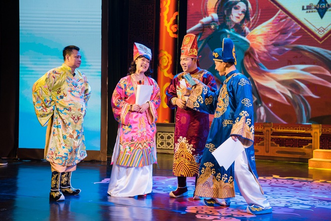 Táo Quân lên sóng: Xuân Bắc, Tự Long lại gây bão, ViruSs, MisThy, Hậu Hoàng hay Độ Mixi cũng tưng tửng không kém! - Ảnh 1.
