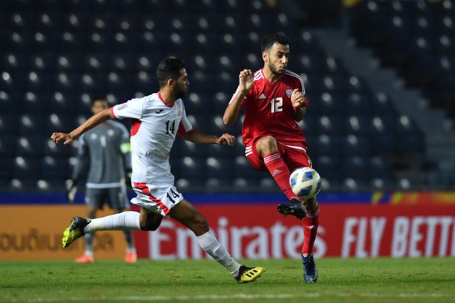 U23 Jordan 1-1 U23 UAE: Diễn đ&uacute;ng kịch bản, hai đại diện T&acirc;y &Aacute; dắt tay nhau v&agrave;o tứ kết - Ảnh 4.