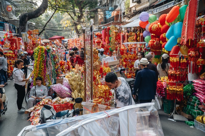 Dạo chơi chợ Tết truyền thống chỉ mở một phiên duy nhất trong năm ở Hà Nội - Ảnh 4.