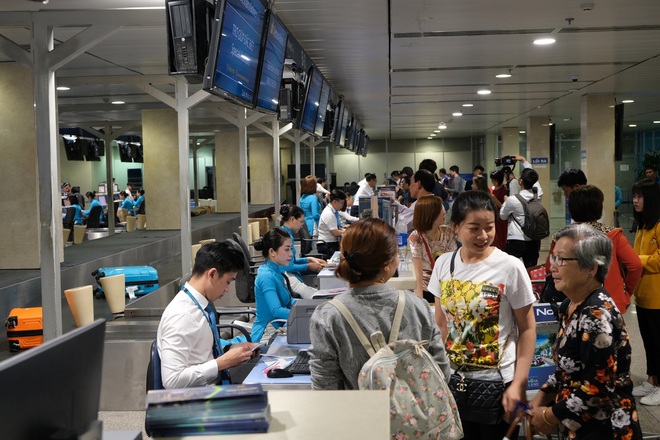 Nhiều hành khách ở Sài Gòn bị nhỡ chuyến bay Tết Canh Tý, hãng hàng không đưa ra khuyến cáo - Ảnh 1.