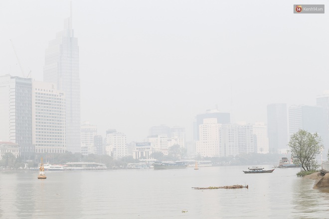Toà nhà cao nhất Việt Nam mờ ảo trong bụi mù, Sài Gòn tiếp tục bị ô nhiễm nặng những ngày giáp Tết - Ảnh 14.