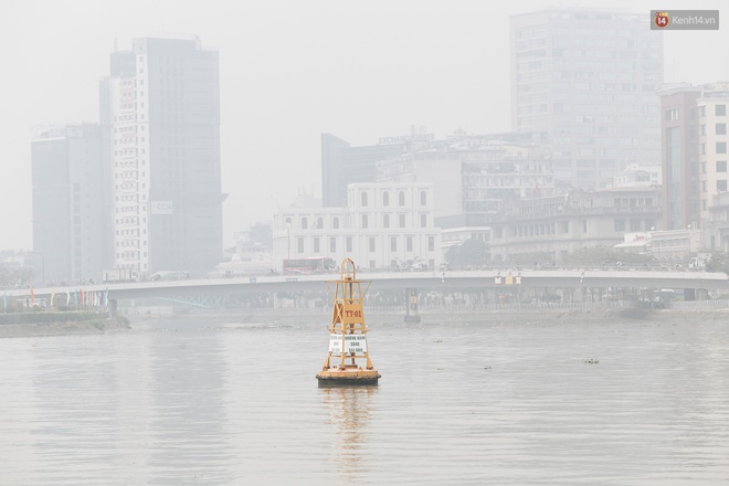 Toà nhà cao nhất Việt Nam mờ ảo trong bụi mù, Sài Gòn tiếp tục bị ô nhiễm nặng những ngày giáp Tết - Ảnh 17.
