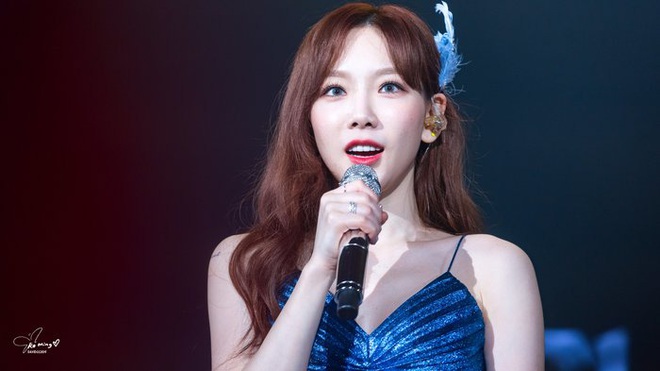 1 khoảnh khắc làm bao trái tim vỡ vụn: Các thành viên SNSD tề tựu tại concert của Taeyeon như fangirl đích thực - Ảnh 1.