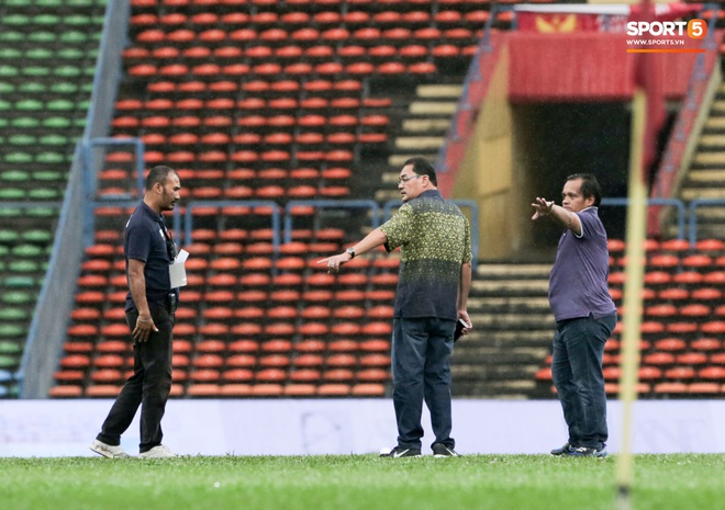 Trận đấu của Hà Nội FC trên đất Malaysia bị huỷ đột ngột chỉ sau 1 hiệp đấu - Ảnh 5.