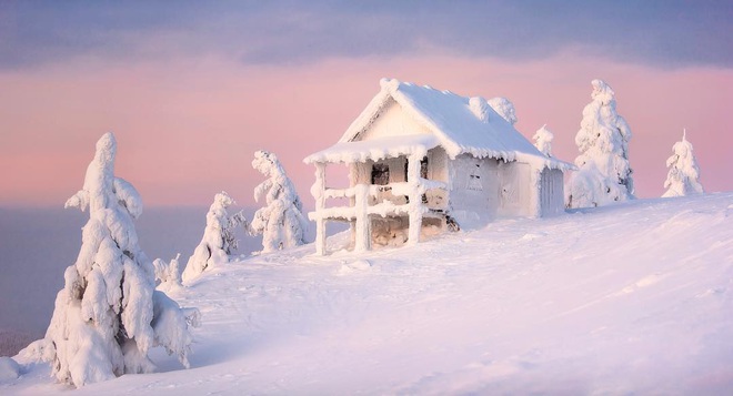 Chùm ảnh mùa đông băng tuyết trắng xóa phủ khắp vạn vật đẹp đến mê hồn, trông như khung cảnh trong truyện cổ tích - Ảnh 15.
