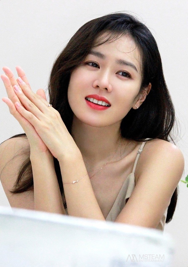 Sốc vì bí quyết để có được visual đỉnh của chị đẹp Son Ye Jin trong “Crash Landing On You”: Chỉ son bóng là đủ lên hình? - Ảnh 25.