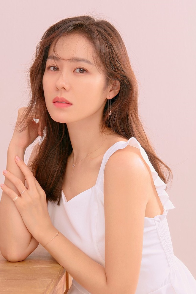 Sốc vì bí quyết để có được visual đỉnh của chị đẹp Son Ye Jin trong “Crash Landing On You”: Chỉ son bóng là đủ lên hình? - Ảnh 26.