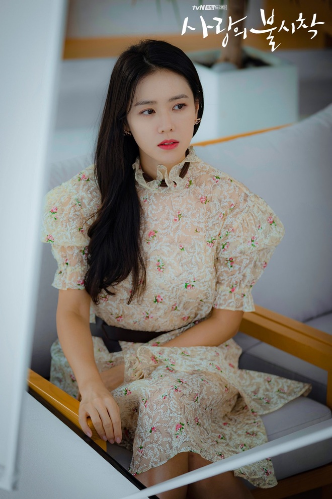 Sốc vì bí quyết để có được visual đỉnh của chị đẹp Son Ye Jin trong “Crash Landing On You”: Chỉ son bóng là đủ lên hình? - Ảnh 23.