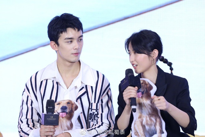 Couple đang khiến Cnet ph&aacute;t sốt, ship đi&ecirc;n đảo nhất hiện nay: Chỉ to&agrave;n khoảnh khắc v&ocirc; t&igrave;nh th&ocirc;i nhưng ngọt đến lịm tim - Ảnh 7.