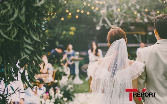 Đây đích thị là bộ hình cưới đẹp nhất Kbiz: Tình cũ Lee Jun Ki nhan sắc đỉnh đến thẫn thờ, không gian hôn lễ cực lạ - Ảnh 5.