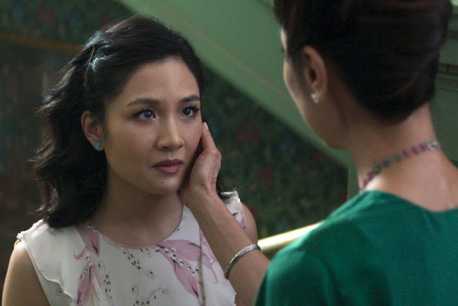 Bóc nhanh 6 chi tiết từ trailer Gái Già Lắm Chiêu 3 sao y bản chính Crazy Rich Asians: Cạn lời cảnh ngồi nặn bánh? - Ảnh 12.