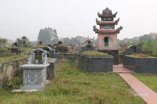 Kỳ lạ hai gia đình khóc chung một mộ ở Ninh Bình - Ảnh 3.