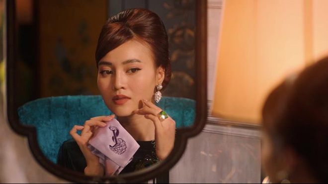 Bóc nhanh 6 chi tiết từ trailer Gái Già Lắm Chiêu 3 sao y bản chính Crazy Rich Asians: Cạn lời cảnh ngồi nặn bánh? - Ảnh 9.
