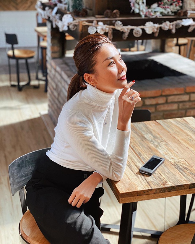 C&aacute;c n&agrave;ng n&ecirc;n theo d&otilde;i s&aacute;t sao 5 mỹ nh&acirc;n Việt sau để lấy &yacute; tưởng diện đồ Tết thật chất - sang - trẻ - Ảnh 3.