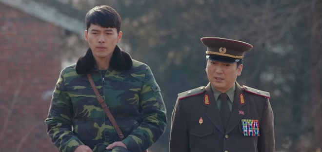 Lộ diện trùm cuối ở Crash Landing On You: Ông cậu tấu hài kiêm người mà Hyun Bin tin tưởng nhất? - Ảnh 3.