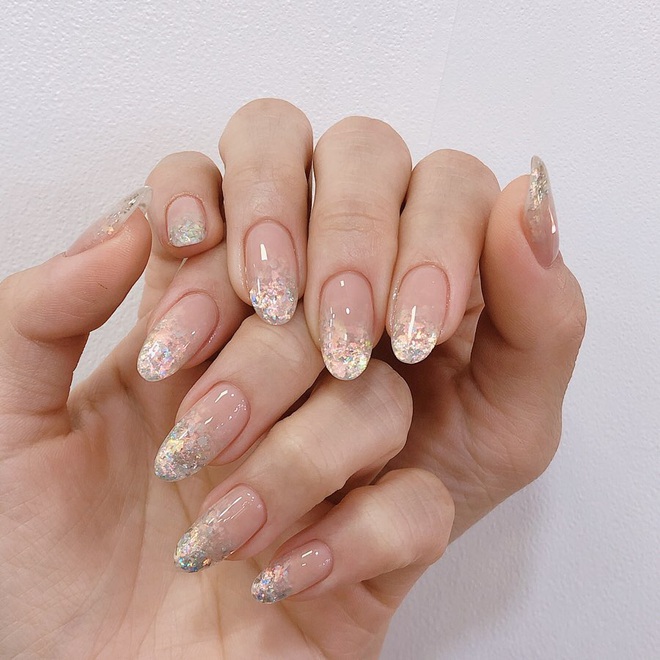 Nhũ rắc ánh kim cương - Nhũ rắc nail 6 màu sang chảnh trang trí móng tay  (lẻ 1 hủ) - Chăm sóc móng | TheFaceHolic.com