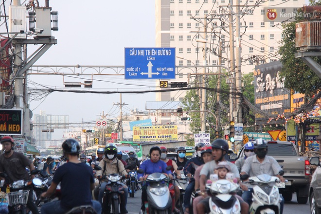 Sài Gòn ùn tắc khắp các ngả đường, Hà Nội vắng vẻ do người dân tranh thủ về quê ăn Tết từ trước - Ảnh 24.