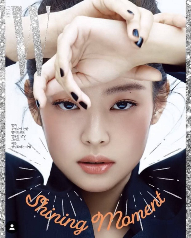 Chanel sống Jennie (BLACKPINK) khiến dân tình ngất ngây với bộ ảnh tạp chí sang hết cỡ, khoe khéo vòng 1 nóng bỏng - Ảnh 2.