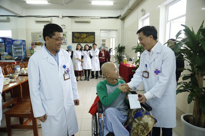 Bữa cơm tất ni&ecirc;n gi&aacute; 0 đồng d&agrave;nh cho h&agrave;ng trăm bệnh nh&acirc;n ung thư  - Ảnh 2.