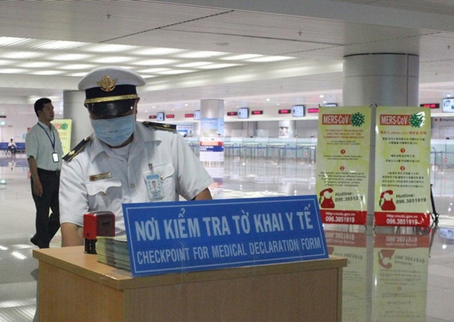 Thủ tướng: Quyết liệt ph&ograve;ng, chống dịch bệnh vi&ecirc;m đường h&ocirc; hấp cấp - Ảnh 1.