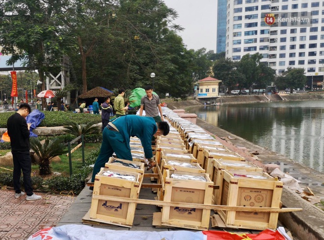 Các trận địa pháo hoa tầm thấp và tầm cao tại Hà Nội đang hối hả thực hiện - Ảnh 7.