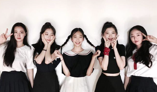 5 girlgroup ra mắt 2020: Gà SM giấu kĩ đội hình, nhóm tái cấu trúc hậu debut thất bại, em gái MAMAMOO tiềm năng với nhiều màn cover ấn tượng - Ảnh 5.