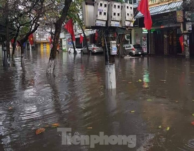 Nam Định ngập s&acirc;u, người d&acirc;n th&uacute;c thủ trong nh&agrave; ng&agrave;y m&ugrave;ng 1 Tết - Ảnh 10.