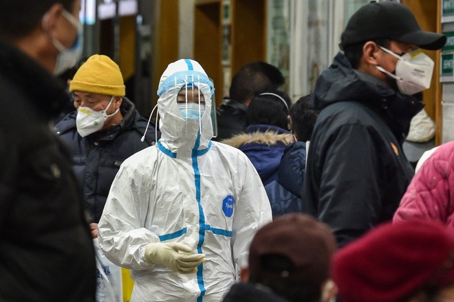 Tiết lộ bất ngờ về virus Vũ Hán: Ca nhiễm bệnh đầu tiên KHÔNG PHẢI đến từ chợ hải sản - Ảnh 1.