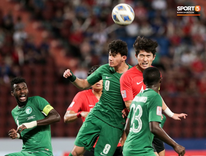 U23 Hàn Quốc 1-0 U23 Saudi Arabia: Trung vệ cao 1m94 ghi bàn thắng quý như vàng, người Hàn chính thức trở thành vua châu Á - Ảnh 2.