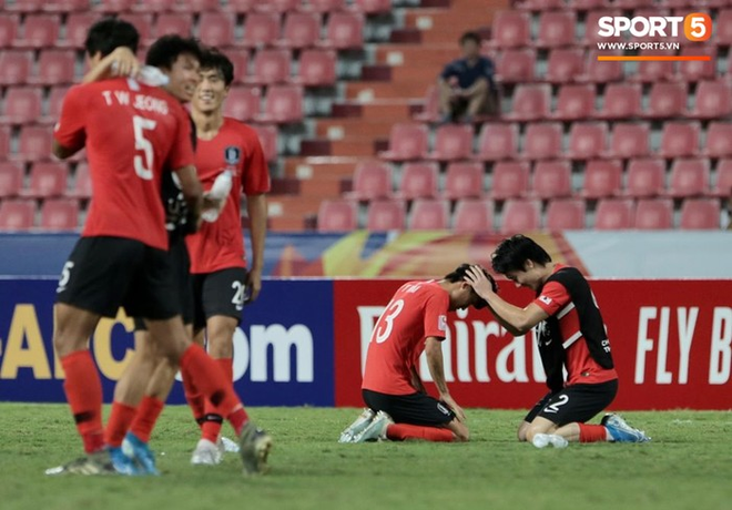 Dàn hot boy Hàn Quốc vỡ òa hạnh phúc khi nâng cao chiếc cúp vô địch U23 châu Á 2020  - Ảnh 2.