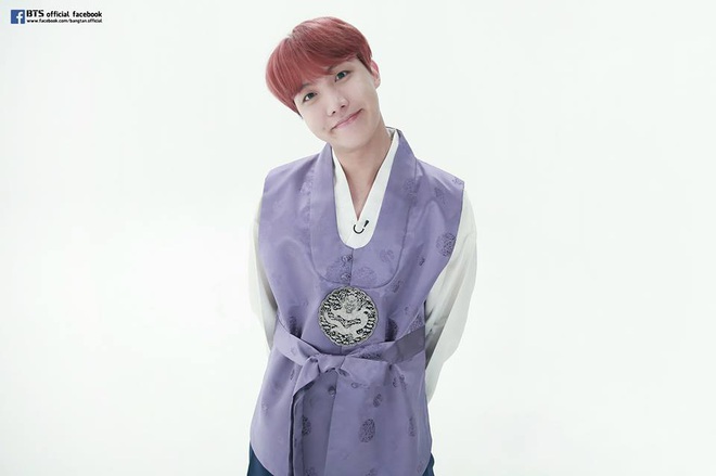 BTS lột xác khi diện hanbok trên show thực tế nhân dịp đầu năm mới - Ảnh 8.