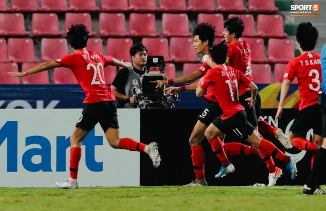 U23 Hàn Quốc 1-0 U23 Saudi Arabia: Trung vệ cao 1m94 ghi bàn thắng quý như vàng, người Hàn chính thức trở thành vua châu Á - Ảnh 4.